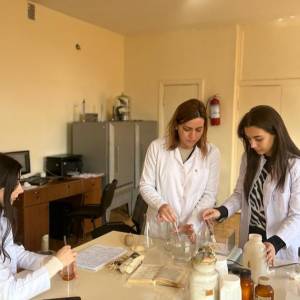Students started their industrial experience at the Institute of Microbiology